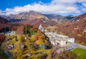 oropa aerea autunno foto Fondazione Biellezza